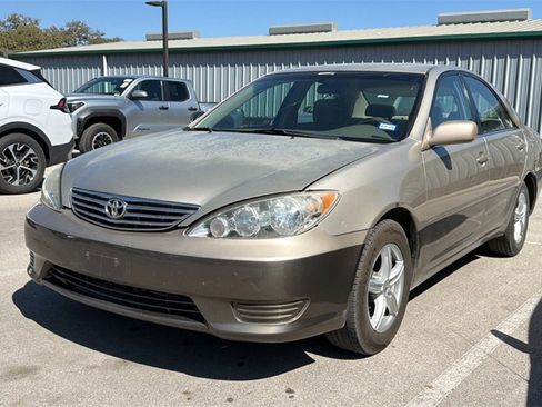 Used 2006 Toyota Camry LE image 16