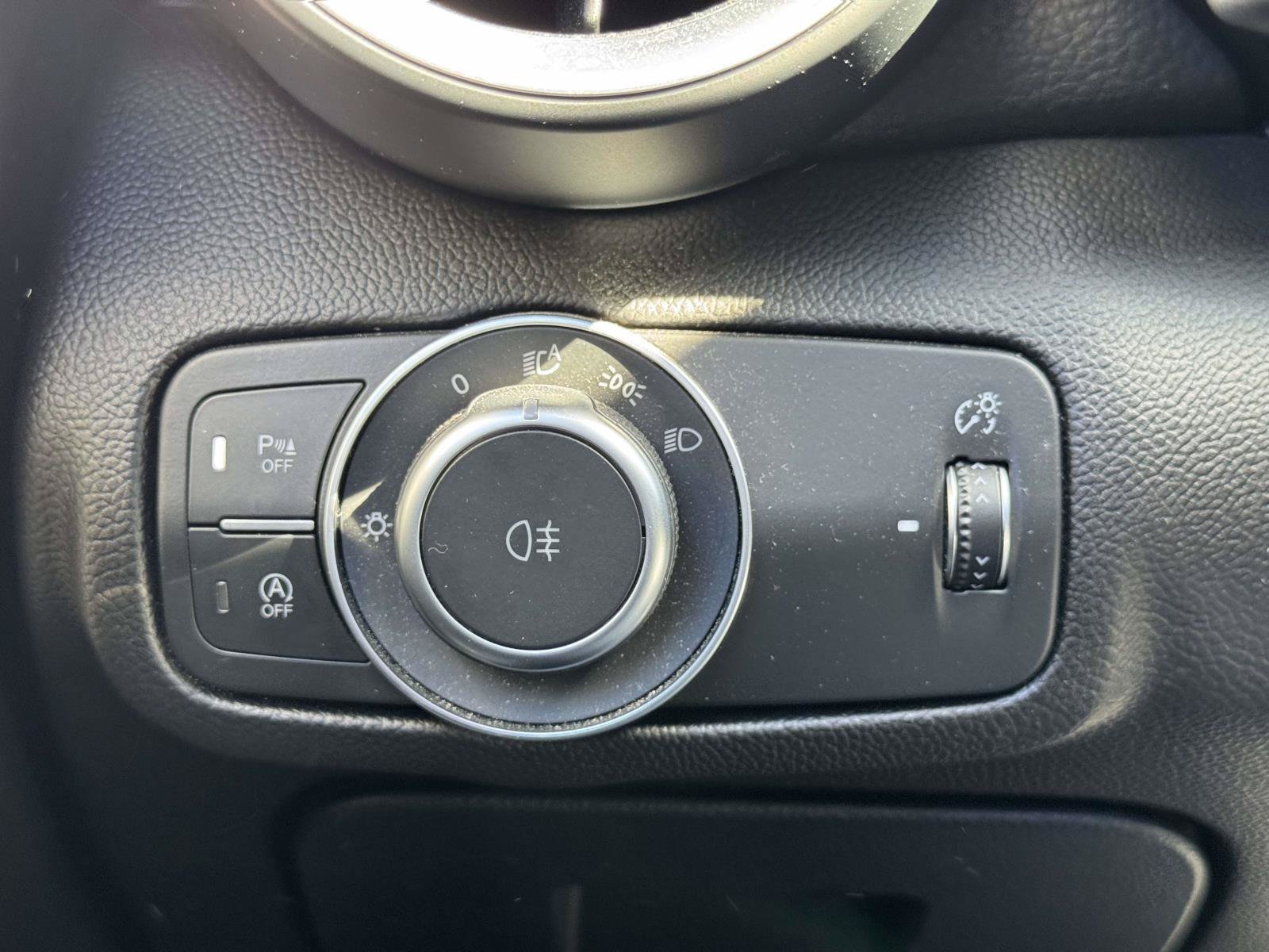 Used 2020 Alfa Romeo Giulia Ti AWD/4WD image 15