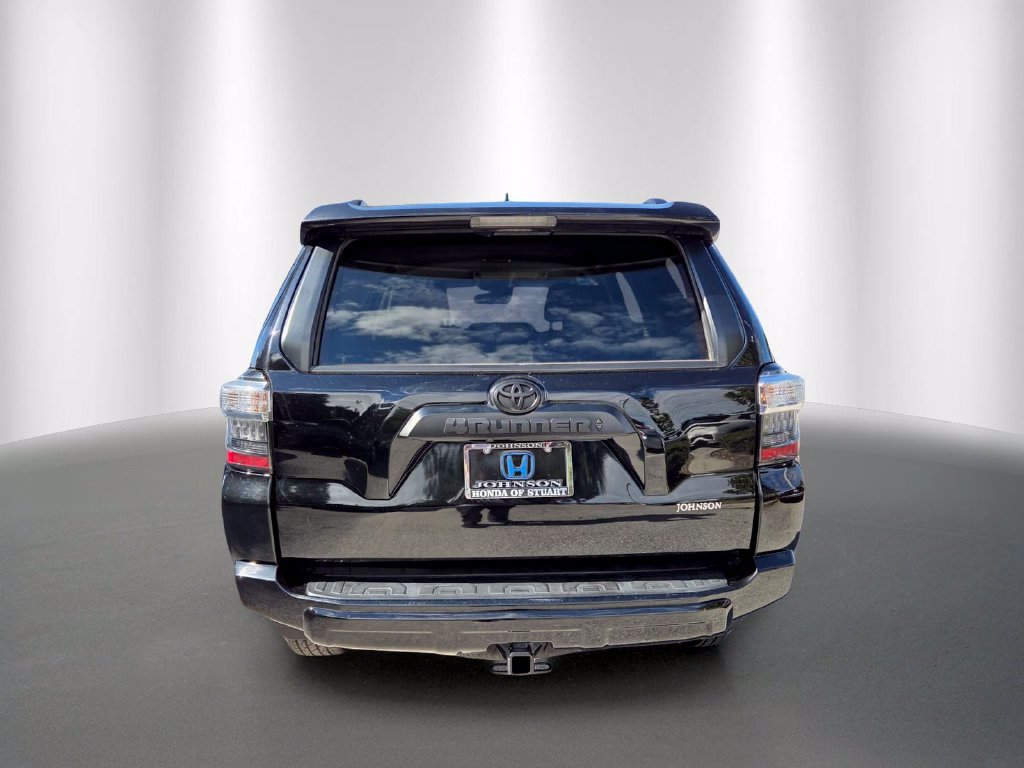 Used 2024 Toyota 4Runner TRD Off-Road AWD/4WD image 4
