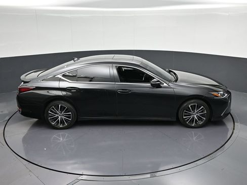 Used 2025 Lexus ES 300h w/ Premium Package FWD image 28