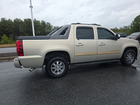 Used 2008 Chevrolet Avalanche LT w/ LT Preferred Equipment Group image 14