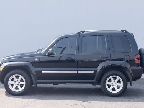 Used 2006 Jeep Liberty Limited AWD/4WD image 11