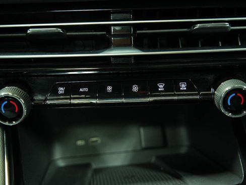 Used 2024 Chevrolet Traverse RS w/ LPO, Floor Liner Package AWD/4WD image 43