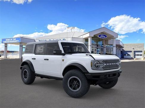 New 2025 Ford Bronco Badlands image 7