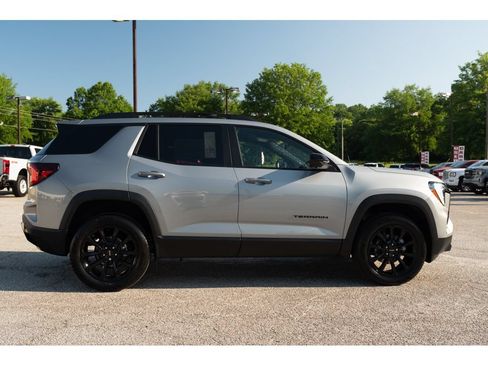 New 2026 GMC Terrain Elevation w/ Elevation Premium Package FWD image 9