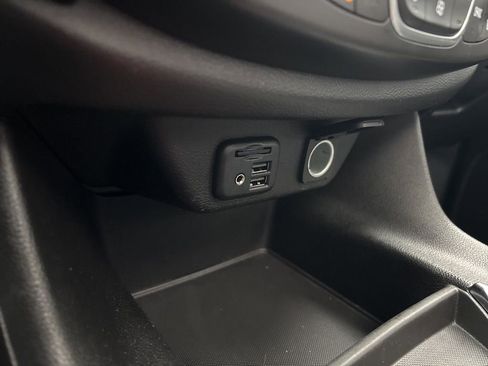 Used 2020 Chevrolet Traverse LT w/ LT Premium Package image 38