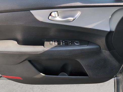 Used 2023 Kia Forte LXS image 11