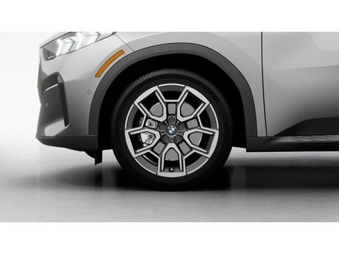 New 2026 BMW X2 xDrive28i w/ Technology Package image 8