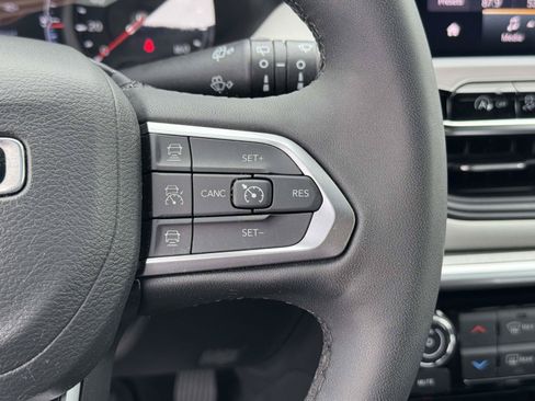 Used 2025 Jeep Compass Limited AWD/4WD image 8