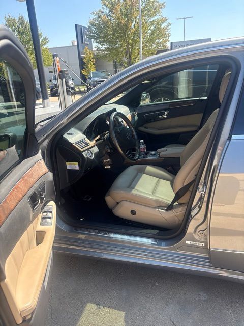 Used 2011 Mercedes-Benz E 350 Sedan image 3