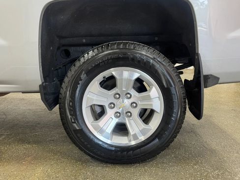 Used 2018 Chevrolet Silverado 1500 LT w/ All Star Edition AWD/4WD image 11