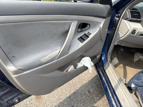Used 2009 Toyota Camry FWD image 10