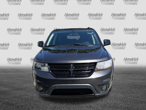 Used 2019 Dodge Journey SE w/ Connectivity Group FWD image 3