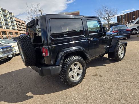 Used 2012 Jeep Wrangler Rubicon w/ Dual Top Group AWD/4WD image 9