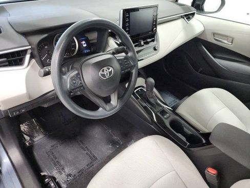 Used 2021 Toyota Corolla LE FWD image 22