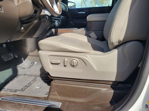 Used 2021 GMC Sierra 1500 SLT w/ SLT Premium Package image 17