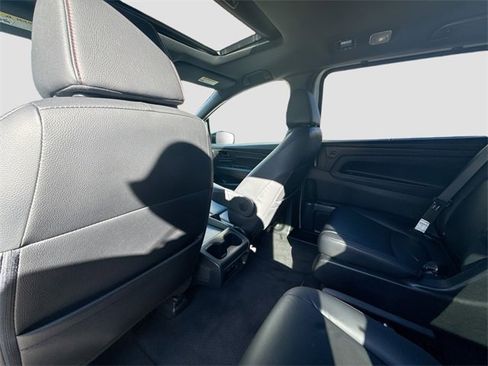 Used 2023 Honda Odyssey Sport image 25