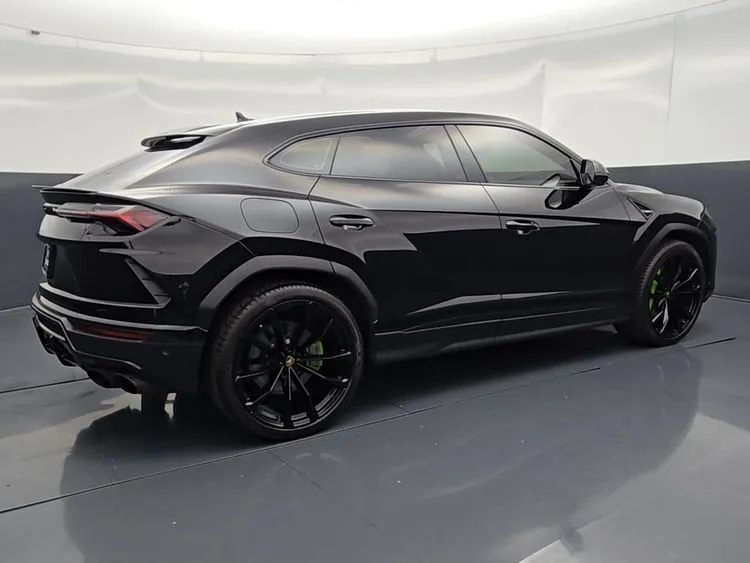Used 2022 Lamborghini Urus AWD/4WD image 12