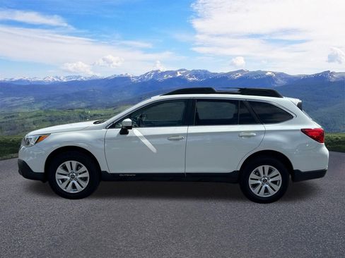 Used 2015 Subaru Outback 2.5i Premium AWD/4WD image 2