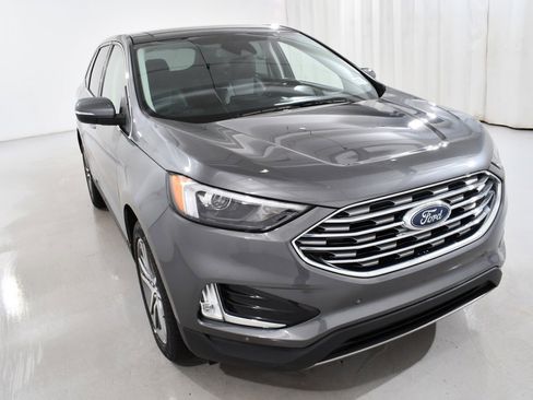 Used 2022 Ford Edge Titanium w/ Class II Trailer Tow Package image 4