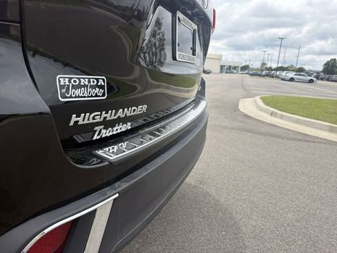 Used 2019 Toyota Highlander Limited FWD image 42