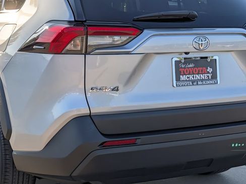 Certified 2024 Toyota RAV4 XLE w/ Convenience Package FWD image 8