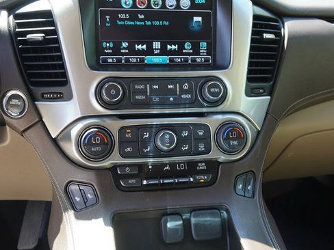Used 2019 Chevrolet Suburban LT AWD/4WD image 21
