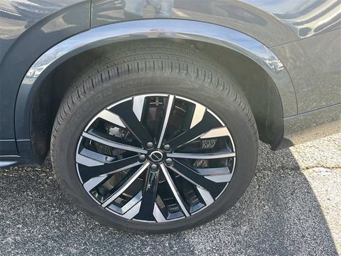 Used 2025 Volvo XC90 T8 Plus w/ Protection Package Premier image 11