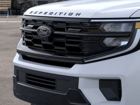 New 2026 Ford Expedition Platinum w/ Stealth Appearance Package AWD/4WD image 17