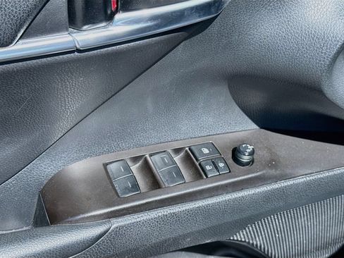 Used 2024 Toyota Camry SE FWD image 19