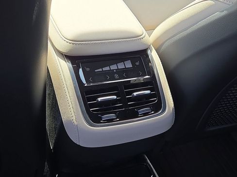 New 2026 Volvo XC90 B6 Plus w/ Protection Package Premier image 14