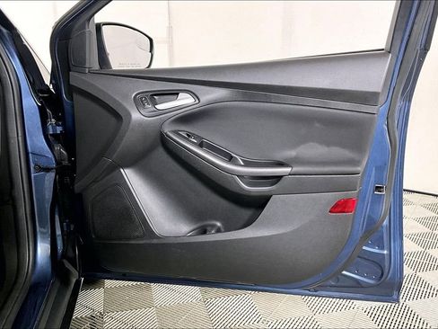 Used 2018 Ford Focus SEL image 24
