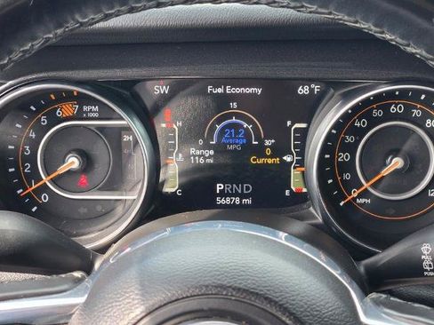 Used 2021 Jeep Wrangler Unlimited Sahara AWD/4WD image 32