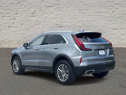 Used 2025 Cadillac XT4 Premium Luxury FWD image 3