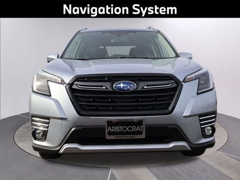 Used 2023 Subaru Forester Touring image 3
