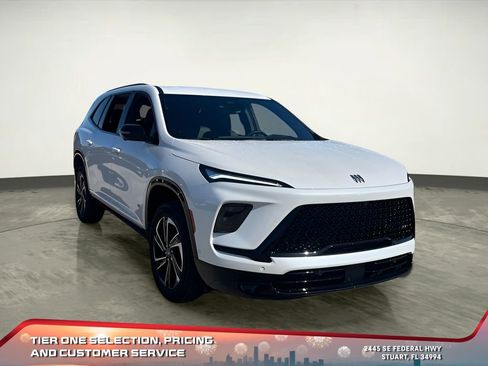 New 2025 Buick Enclave Sport Touring w/ Super Cruise Package image 7