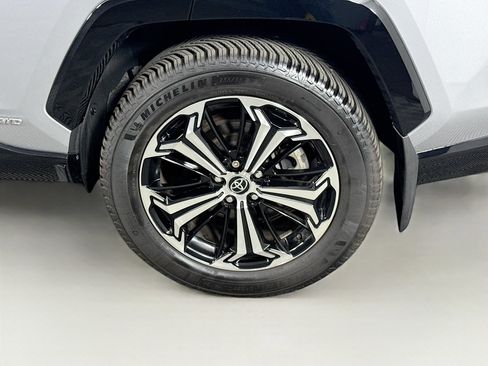 Certified 2024 Toyota RAV4 XSE w/ Premium Package AWD/4WD image 9