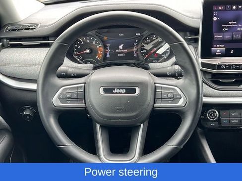 Used 2022 Jeep Compass Latitude image 25