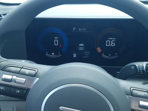 Used 2025 Hyundai Kona SE FWD image 21