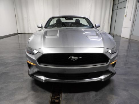 Used 2022 Ford Mustang Premium RWD image 4