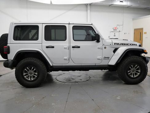 Used 2024 Jeep Wrangler Unlimited Rubicon 392 AWD/4WD image 8