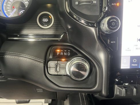 Used 2022 RAM 1500 Limited w/ Body-Colour Bumper Group image 11