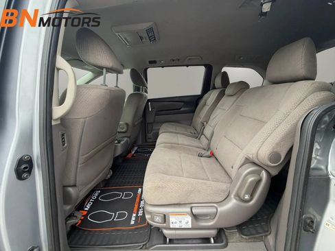 Used 2016 Honda Odyssey SE image 13
