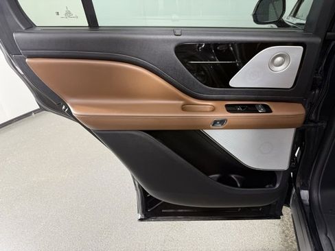 Used 2022 Lincoln Aviator Reserve w/ Equipment Group 201A image 19