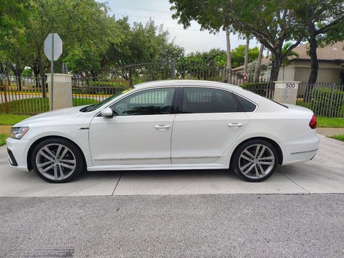 Used 2017 Volkswagen Passat 1.8T R-Line image 5