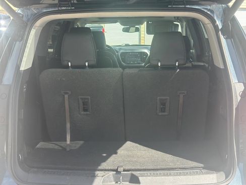 Used 2019 GMC Acadia SLT image 10