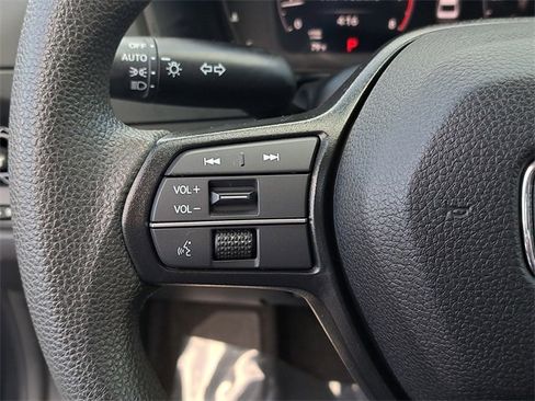 Used 2024 Honda Accord EX image 23