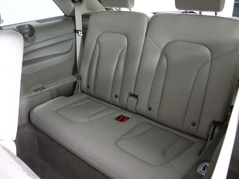 Used 2015 Audi Q7 3.0T Premium Plus w/ Premium Plus Package image 29