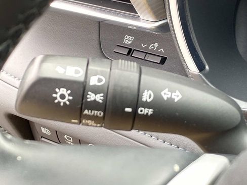 Used 2024 Toyota Highlander Platinum AWD/4WD image 23