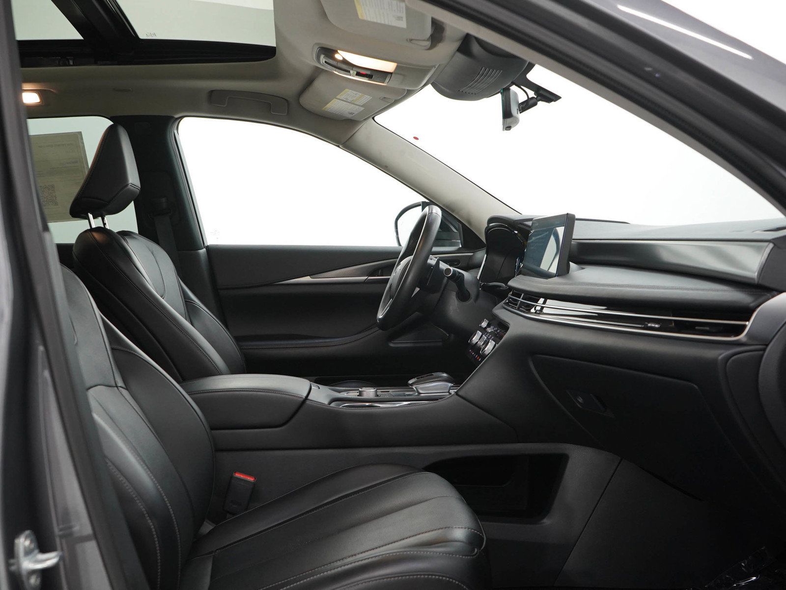 Used 2025 INFINITI QX60 Luxe AWD/4WD image 11